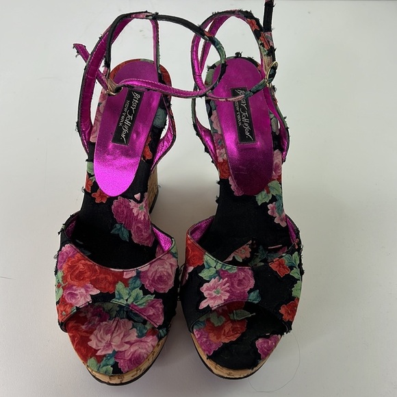 BetseyJohnson Blue Floral wedge heel size 8 - Picture 4 of 9